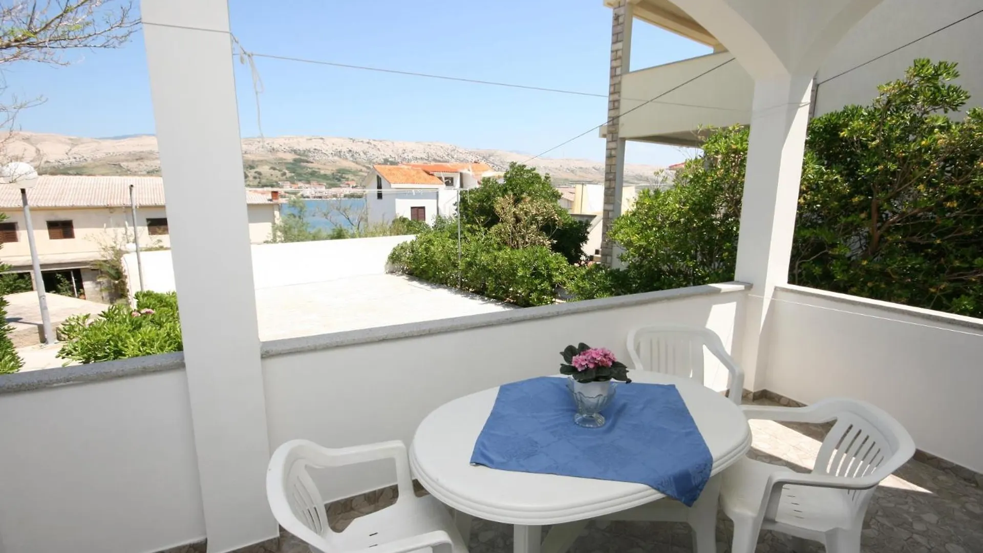 Apartments By The Sea Pag - 6383 باغ